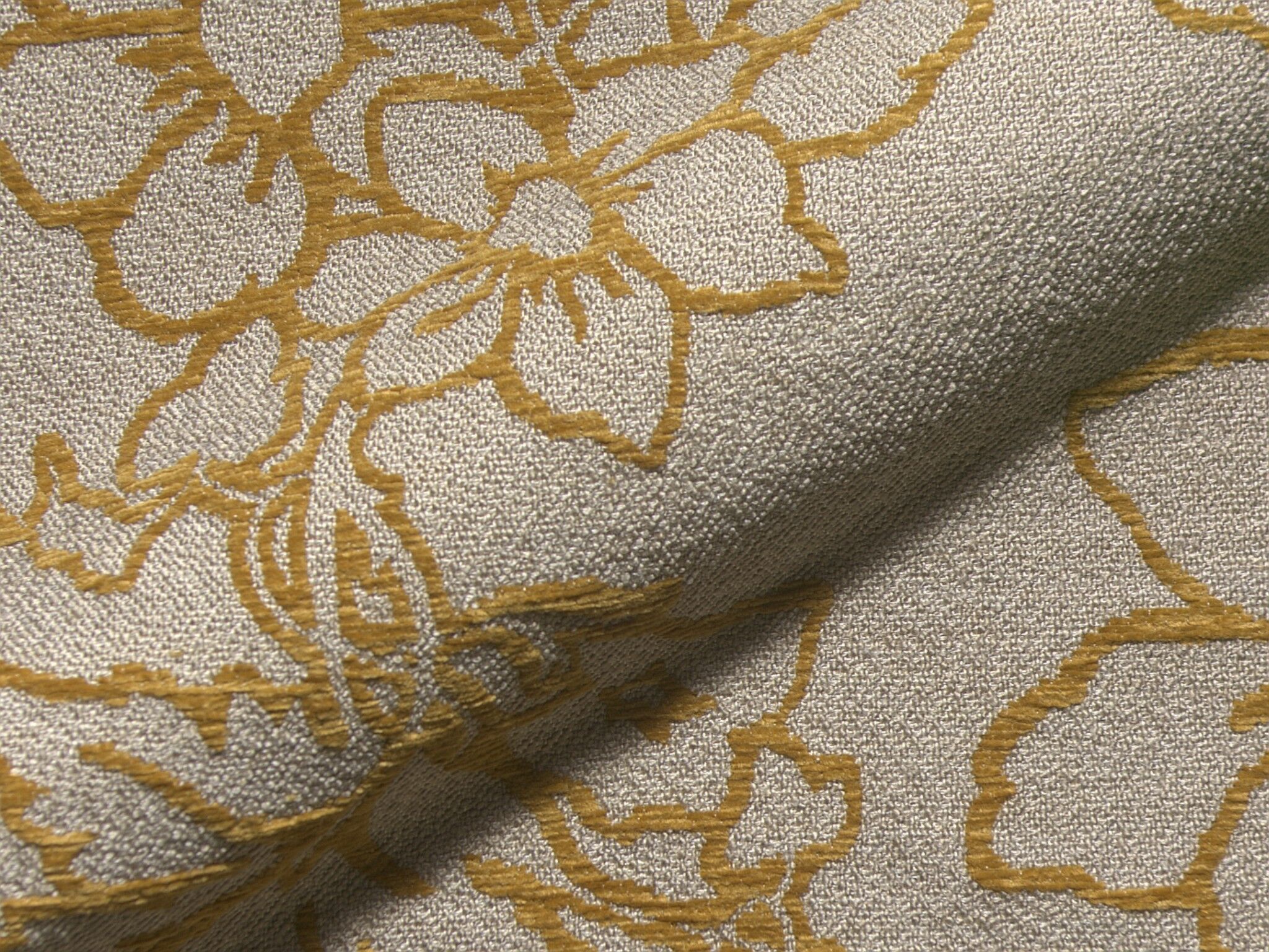 Mali 437 Hoepke Moebelstoff Q2 Polsterstoff Fleckschutz Blumenmuster Beige Ocker