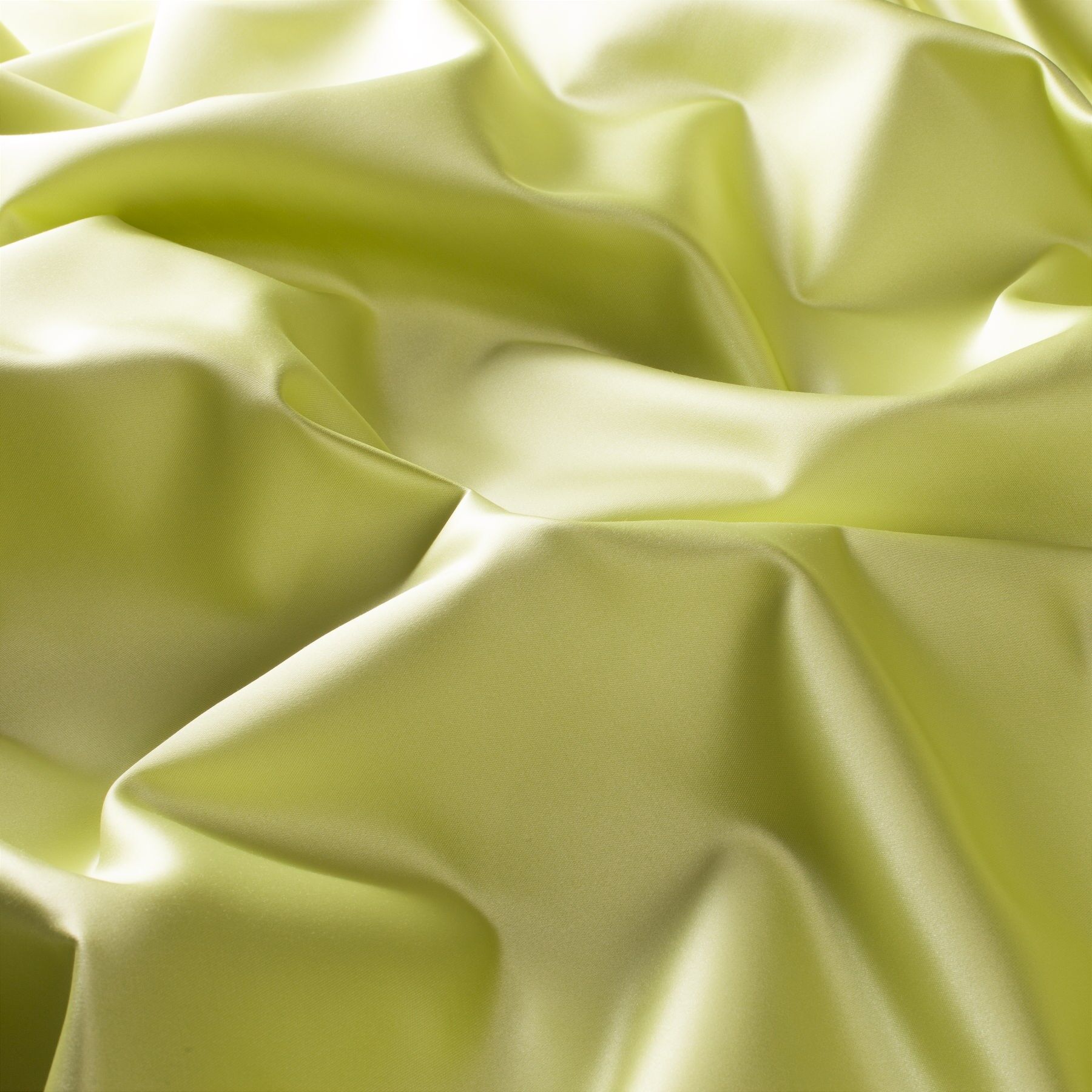 Cr6028 030 Mont Royal Moderne Satin Vorhaenge Gruen