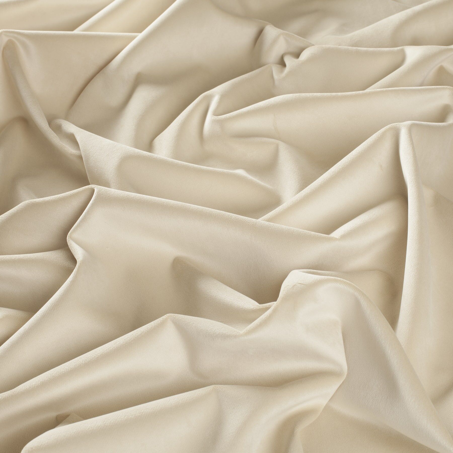 1 6847 077 Lennox Samt Vorhaenge Und Moebelstoff Beige 1 6847 077 Lennox Samt Vorhaenge Und Moebelstoff Beige