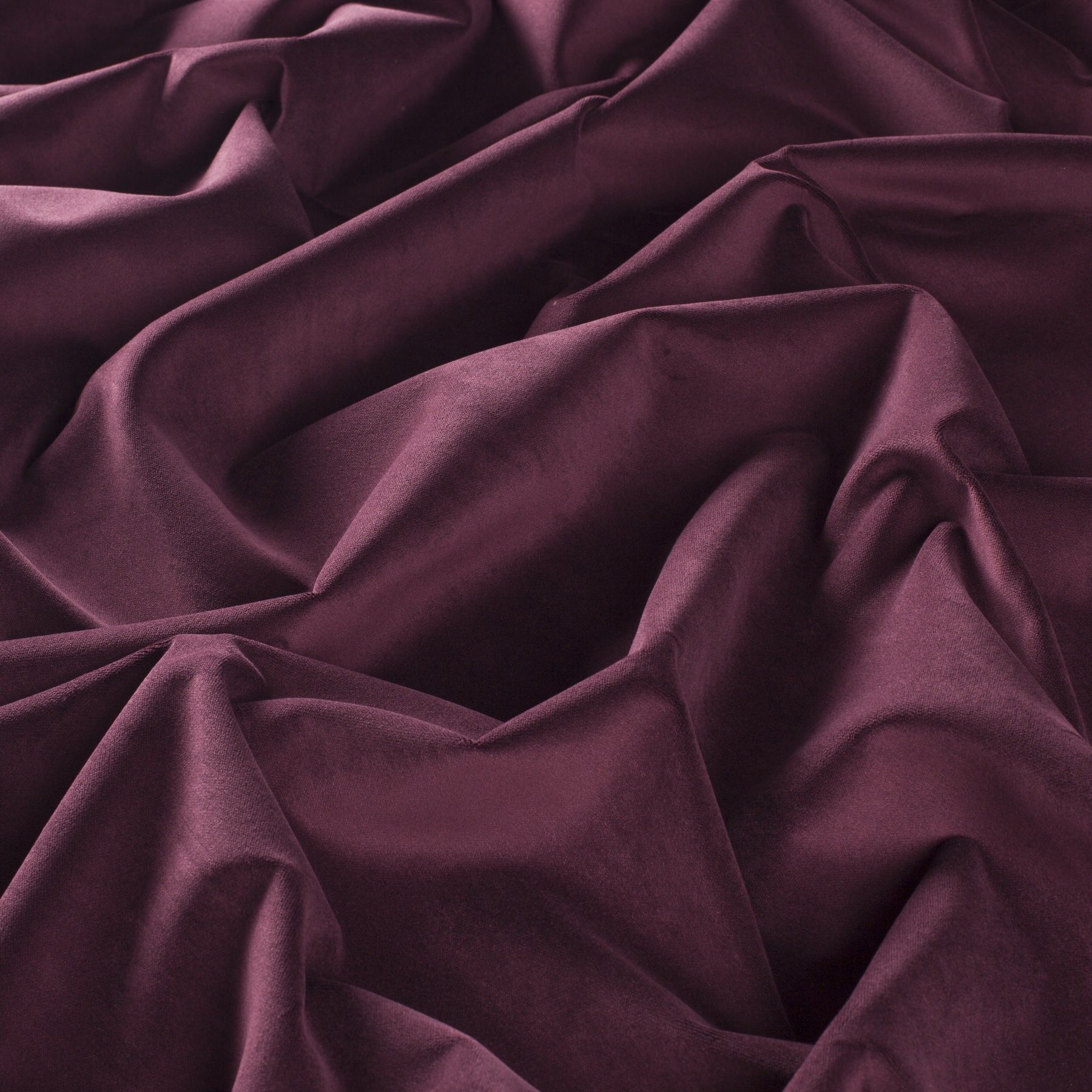 1 6847 163 Lennox Samt Vorhaenge Und Moebelstoff Rot