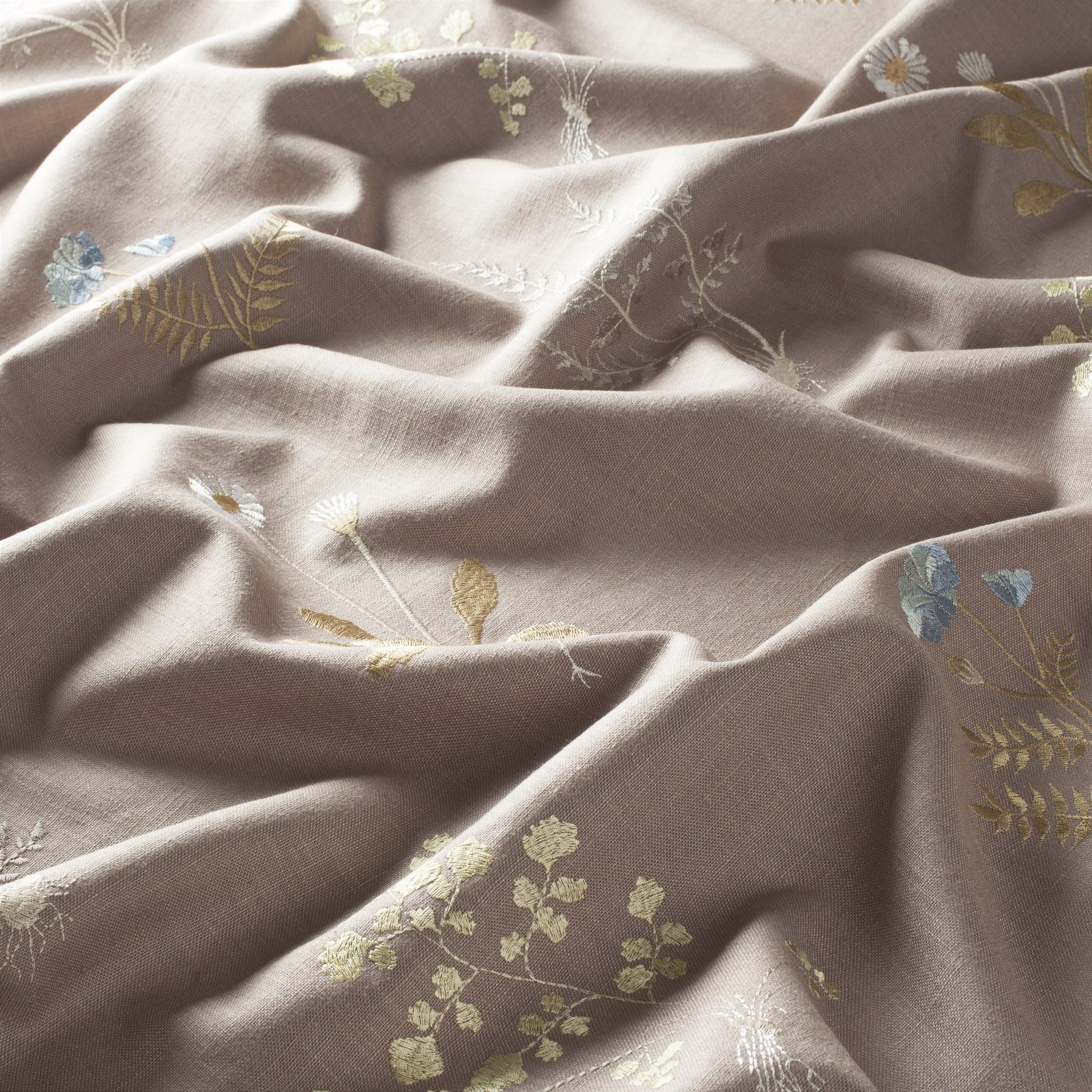 9 7834 020 Amberley Jab Vorhangstoff Meterware Mit Blumenmuster Braun