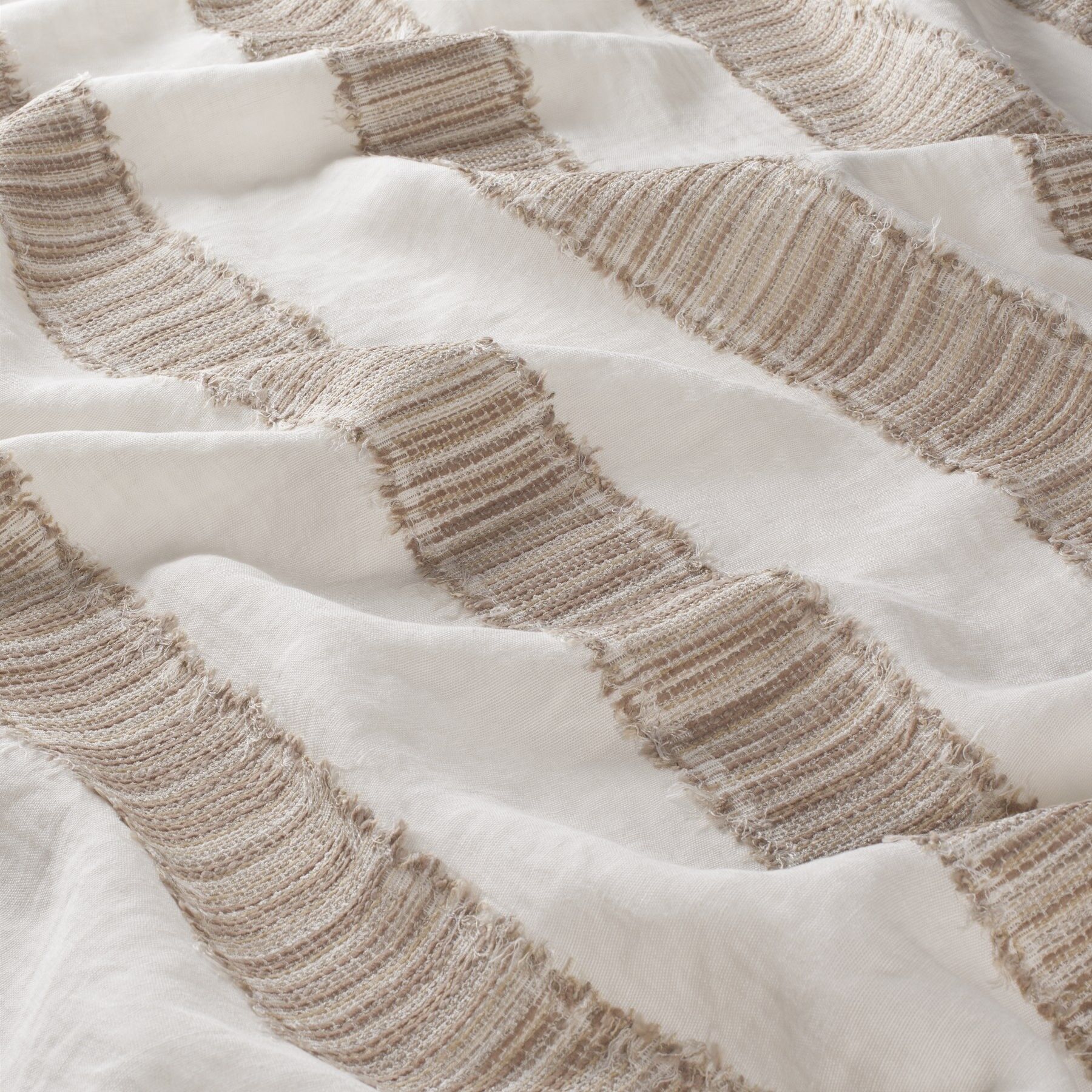 9 7915 070 Albertville Jab Vorhangstoff Meterware Gestreift Beige 9 7915 070 Albertville Jab Vorhangstoff Meterware Gestreift Beige