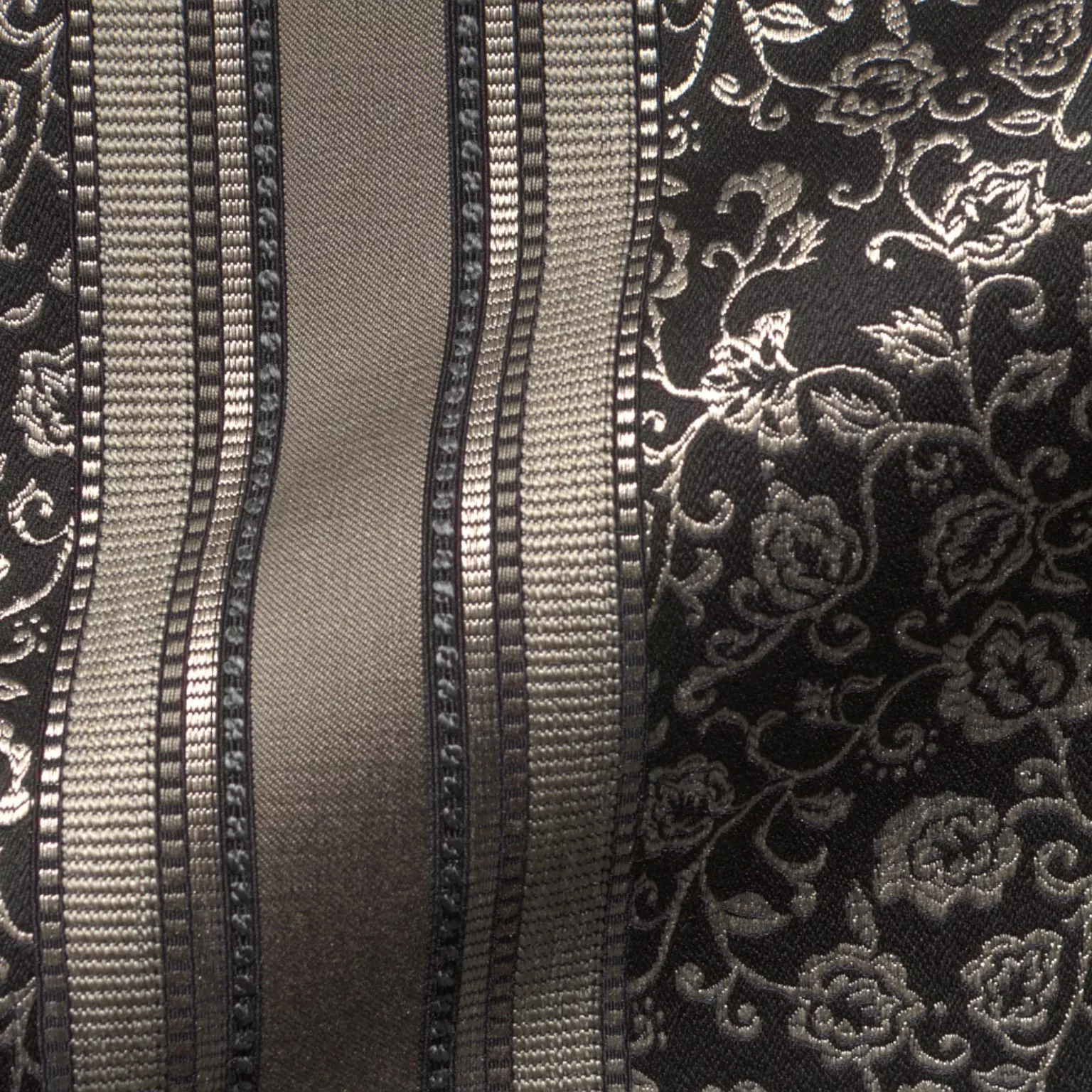 Baronesse Valetto 750 Hoepke Q2 Moebelstoff Floral Gemustert Schwarz