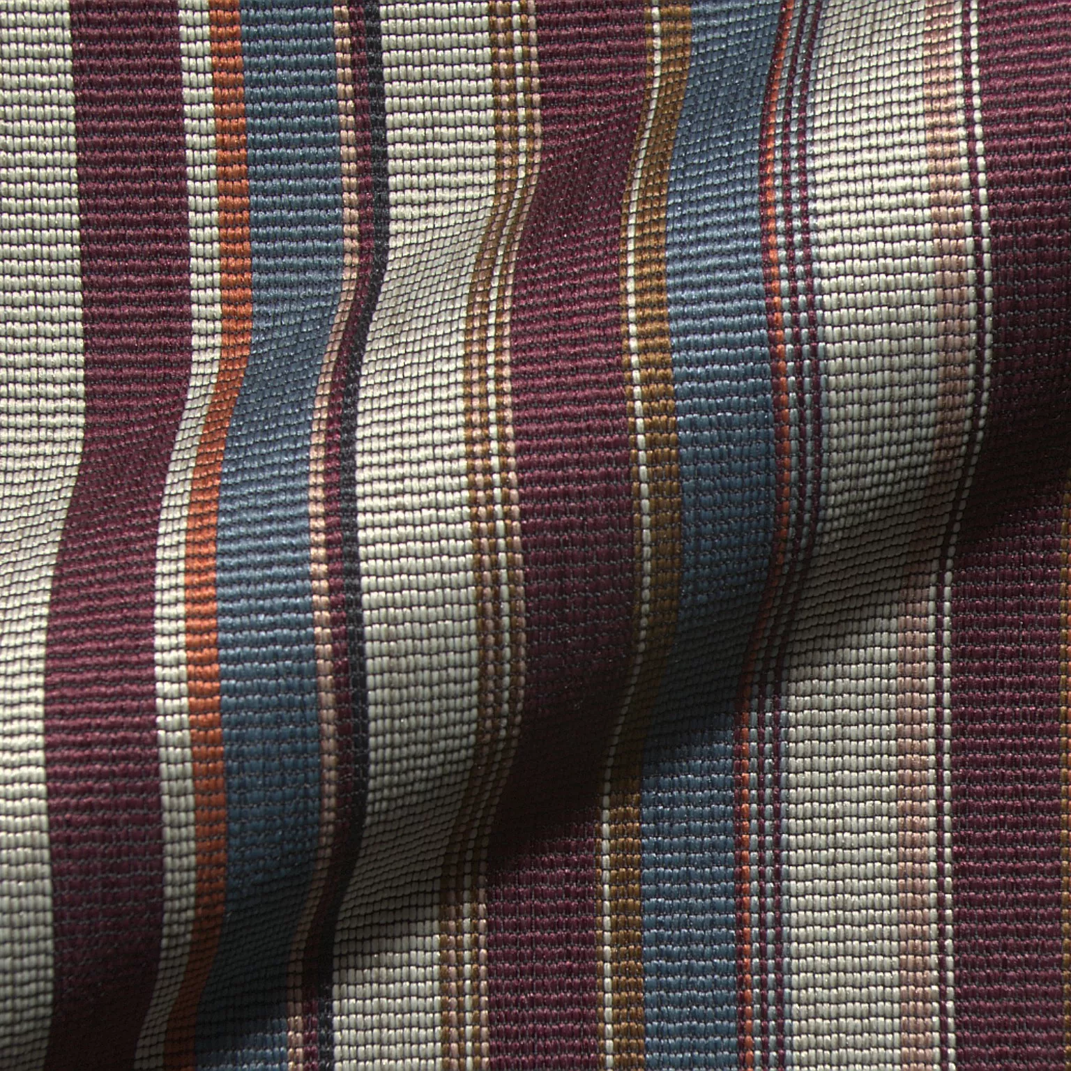 Elodie Cara 330 Hoepke Q2 Moebelstoff Gemustert Lila