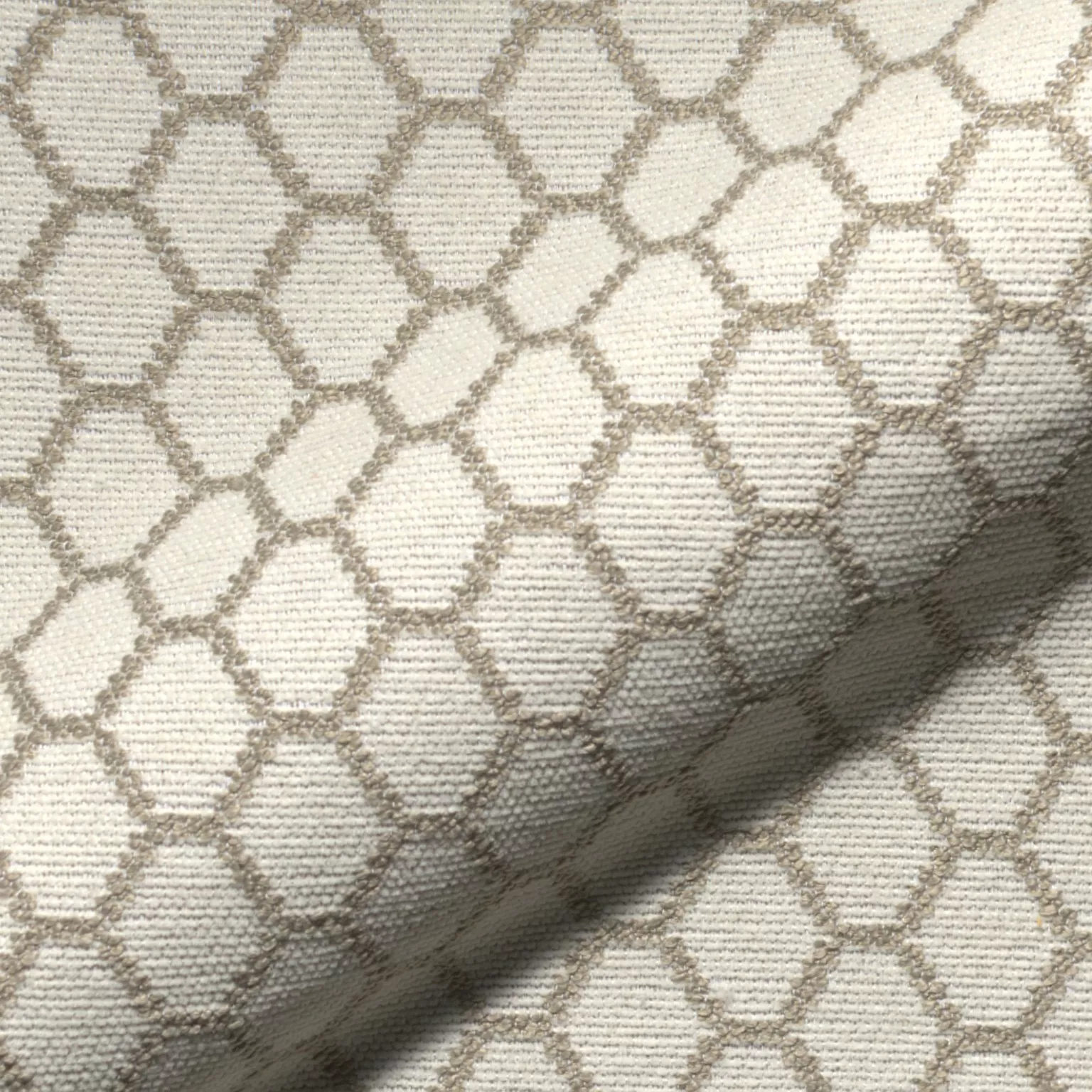 Paradiso Kuredo 410 Hoepke Paradiso Moebelstoff Gemustert Beige Paradiso Kuredo 410 Hoepke Paradiso Moebelstoff Gemustert Beige