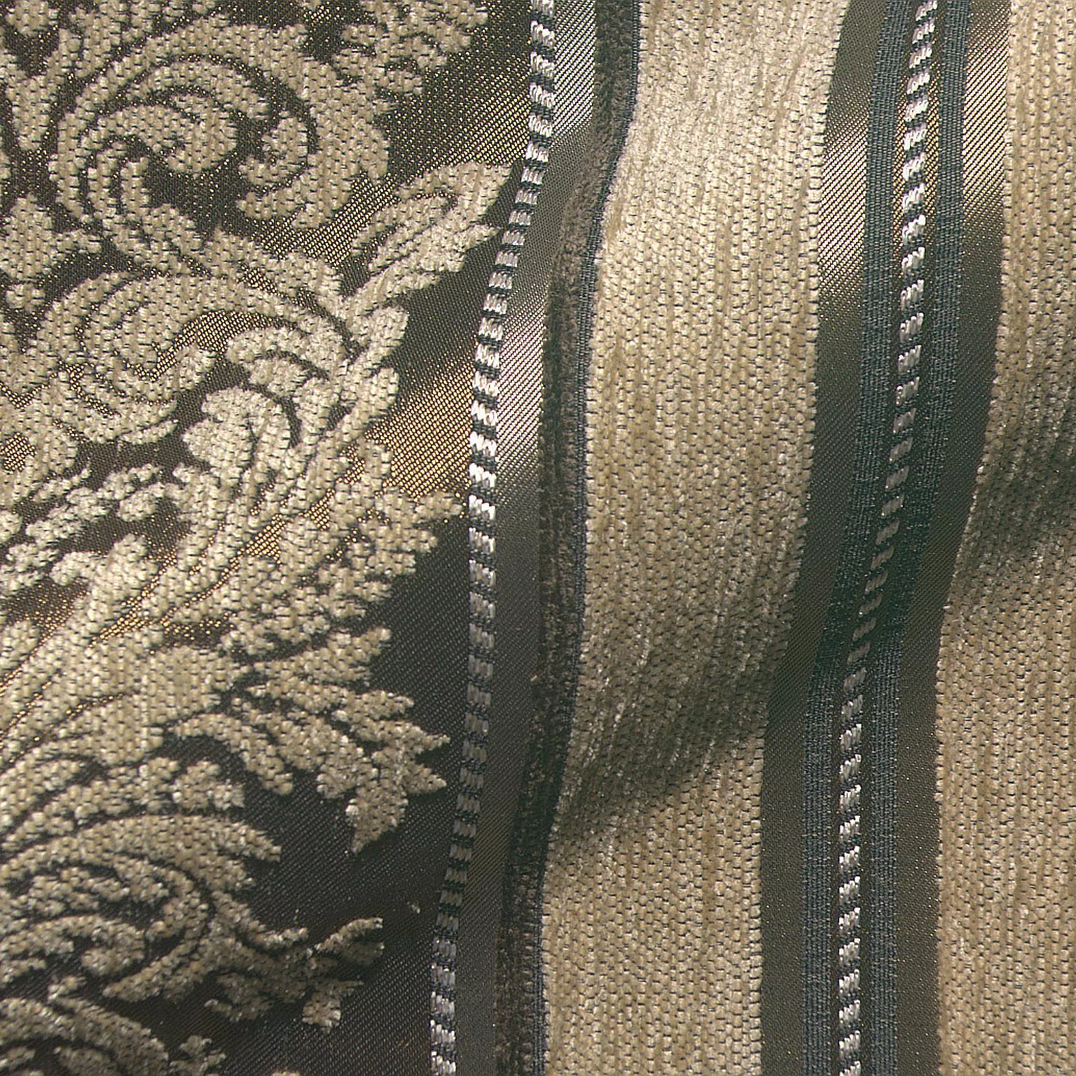 Bourgogne 511 Hoepke Q2 Epoque Moebelstoff Gestreift Gemustert Braun Beige Bourgogne 511 Hoepke Q2 Epoque Moebelstoff Gestreift Gemustert Braun Beige