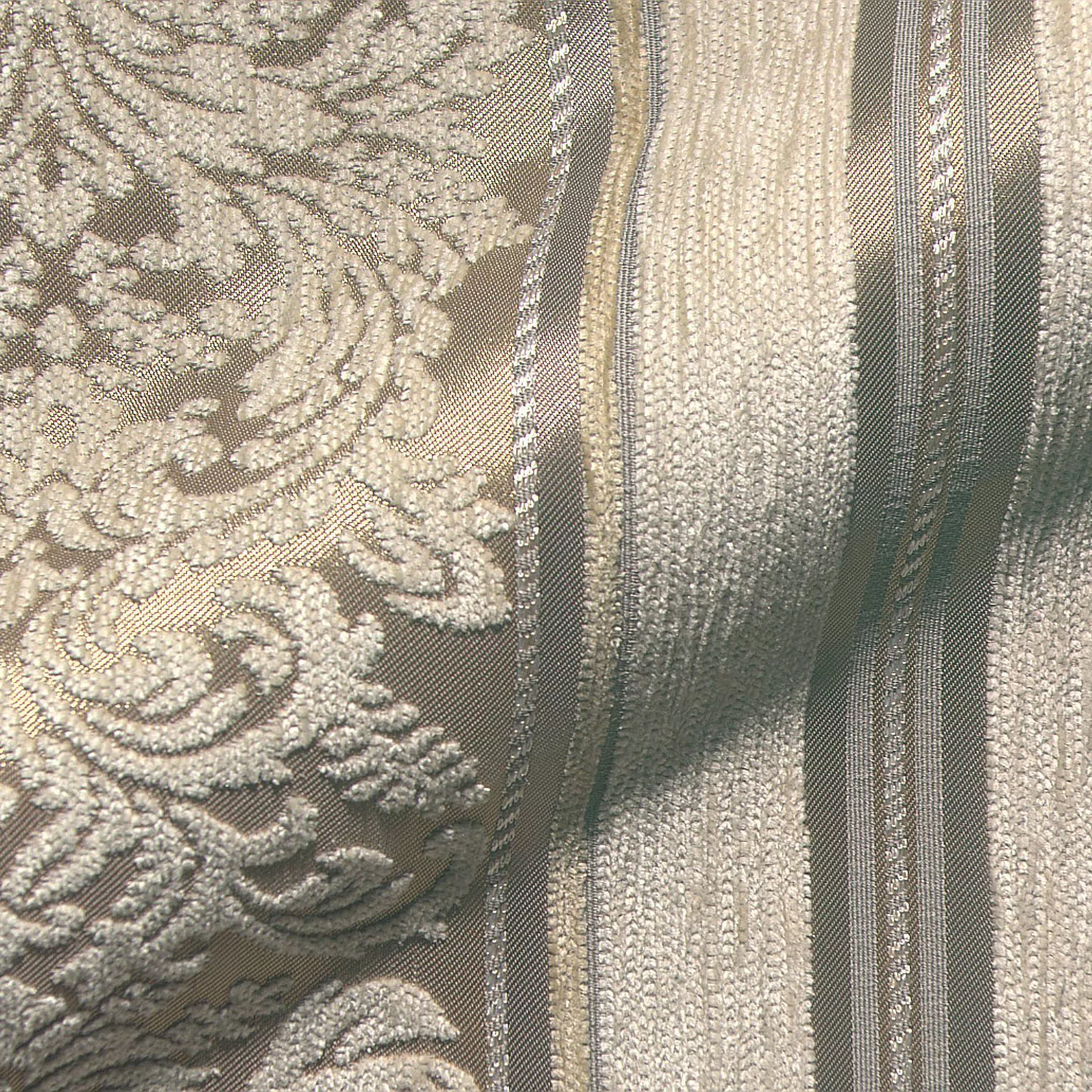 Bourgogne 512 Hoepke Q2 Epoque Moebelstoff Gestreift Gemustert Braun Beige Bourgogne 512 Hoepke Q2 Epoque Moebelstoff Gestreift Gemustert Braun Beige