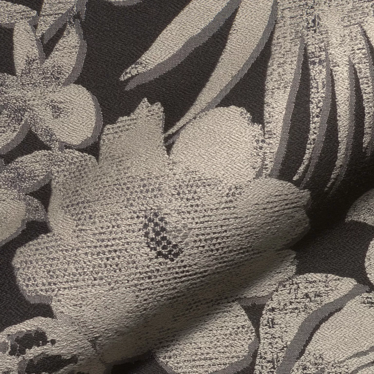 Salieri 882 Hoepke Q2 Melodia Moebelstoff Floral Schwarz