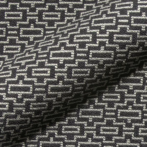 Chain 130 Hoepke Q2 Studioline Vol. 1 Moebelstoff Gemustert Weiss Schwarz Chain 130 Hoepke Q2 Studioline Vol. 1 Moebelstoff Gemustert Weiss Schwarz