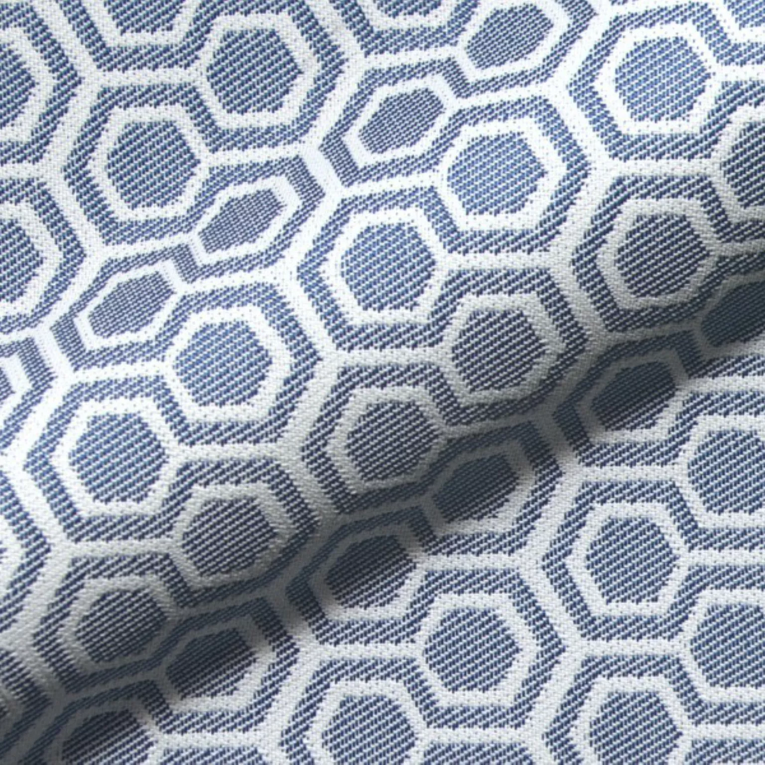 Sizilien 725 Hoepke Active Line In & Out Moebelstoff Gemustert Blau Weiss