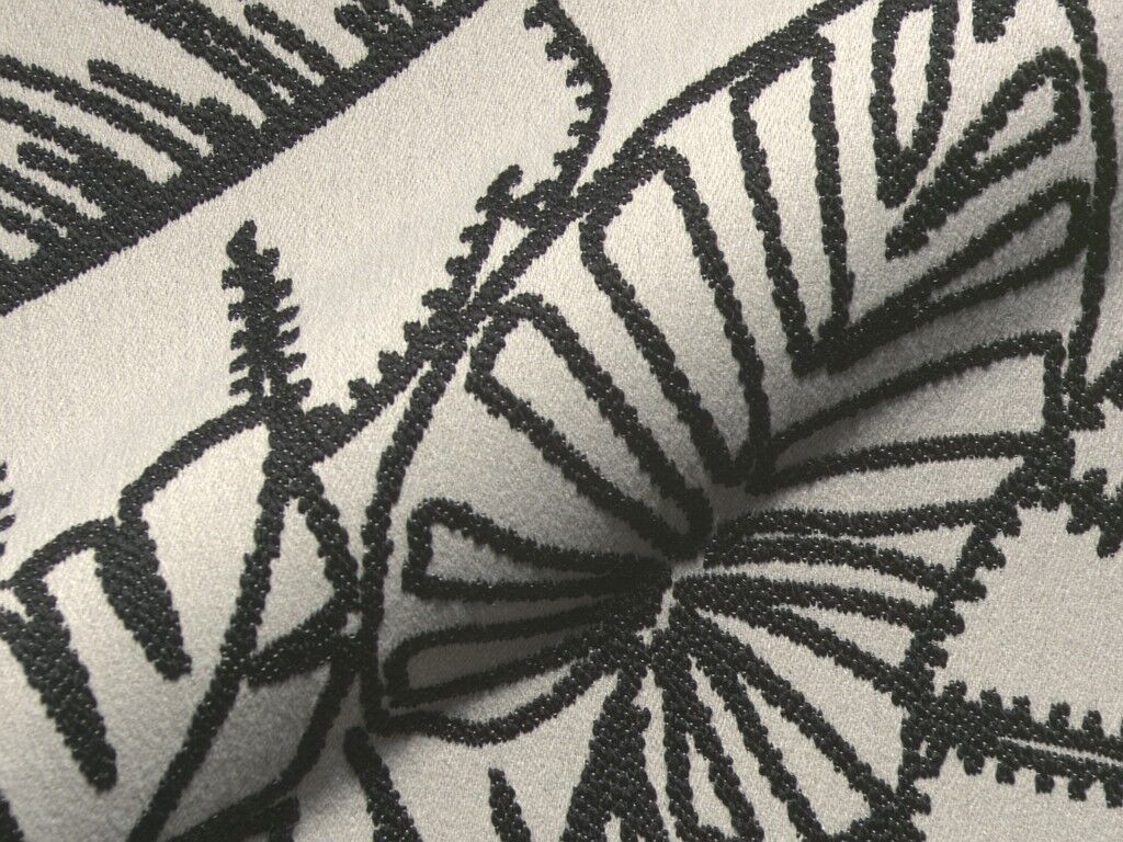 Iwaki 620 Q2 Hoepke Moebelbezugsstoffe Blumen Gemustert Schwarz Weis