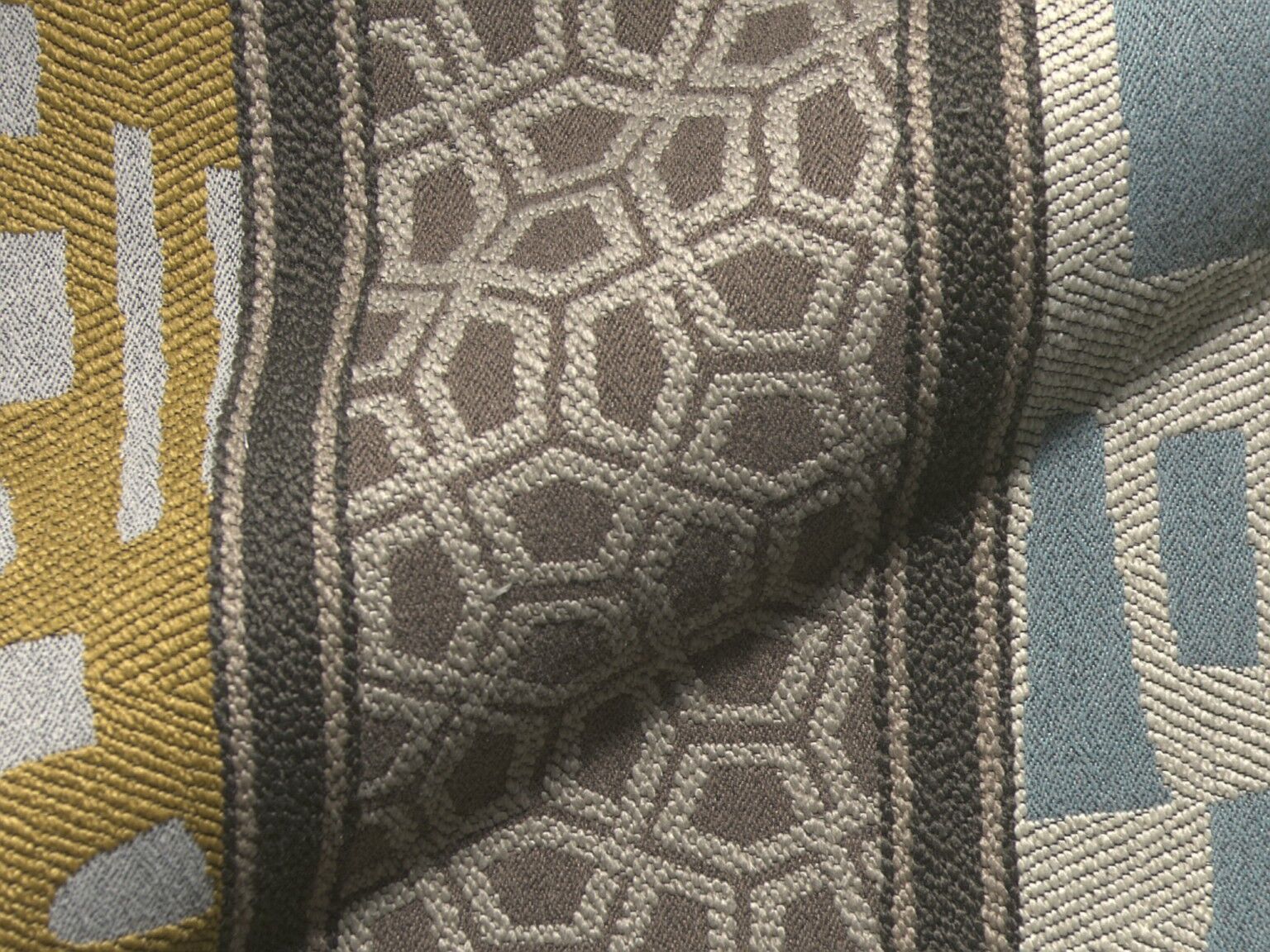 Takao 655q Hoepke Moebelbezugsstoffe Gestreift Blau Gelb Weiss