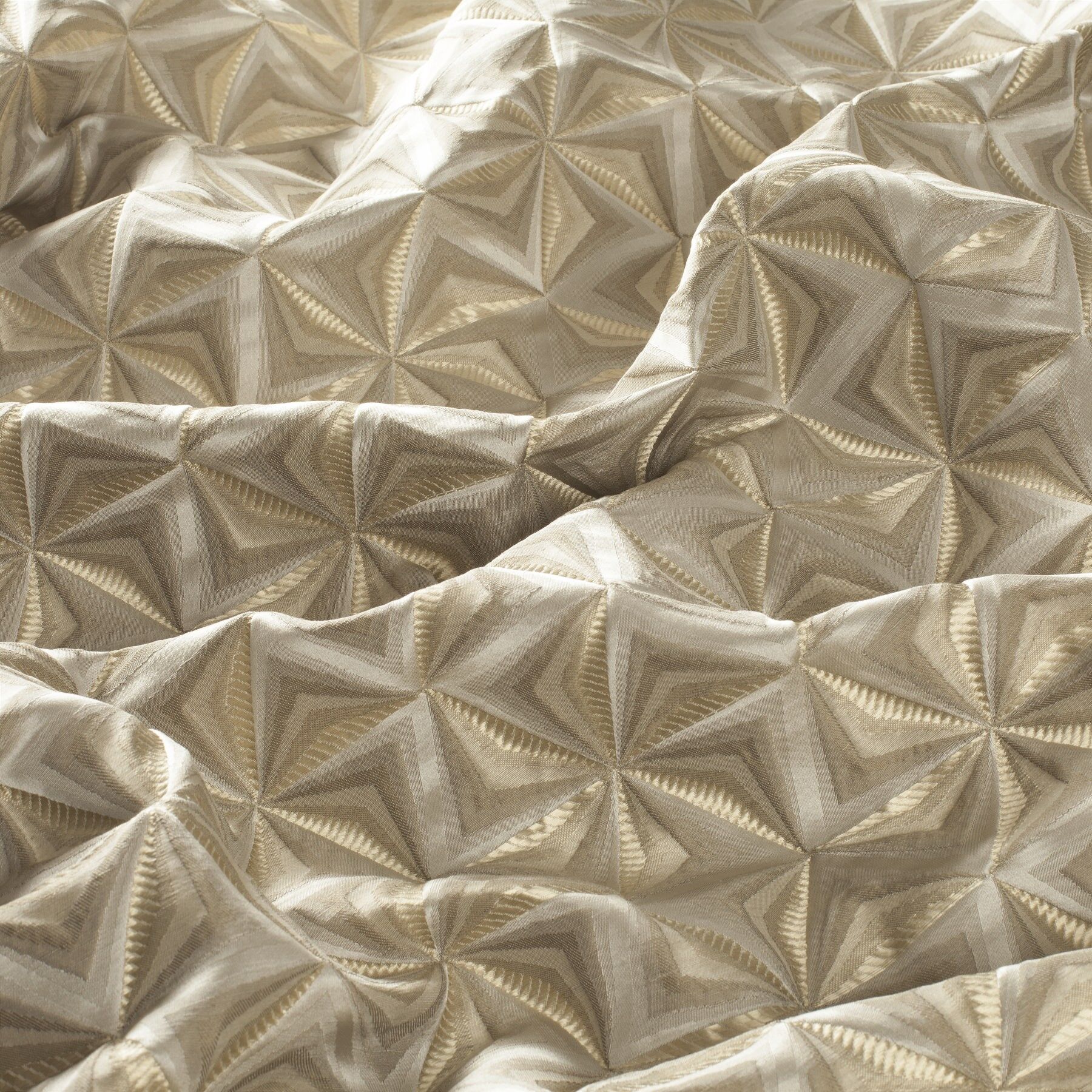 9 7828 071 Tzar Jab Vorhangstoff Meterware Gemustert Beige Gold