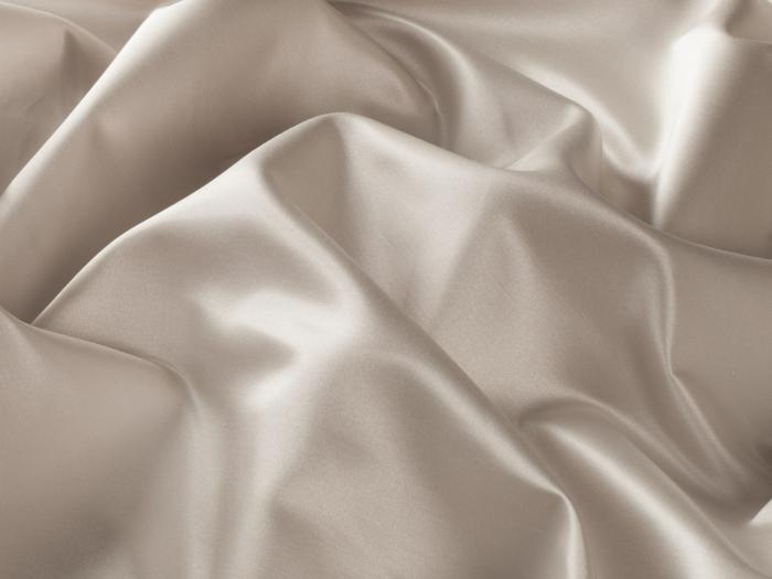 vorhaenge-blickdicht-aus-satin-gala-ch-2657-072-farbe-beige-im-moebelstoffparadies