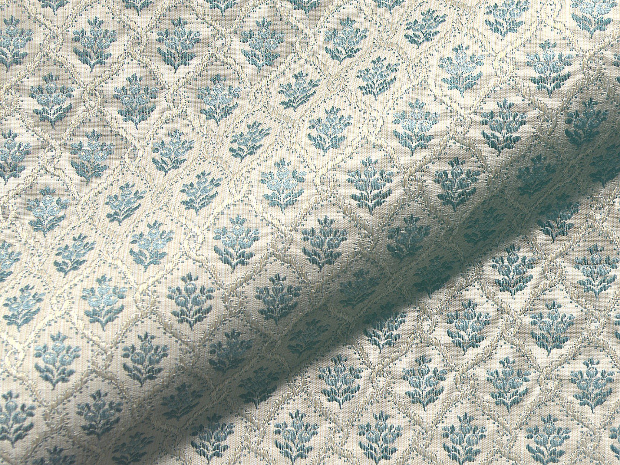 Belvedere 559 Biedermeier Moebelstoff Polsterstoff Blumen Tuerkis Blau