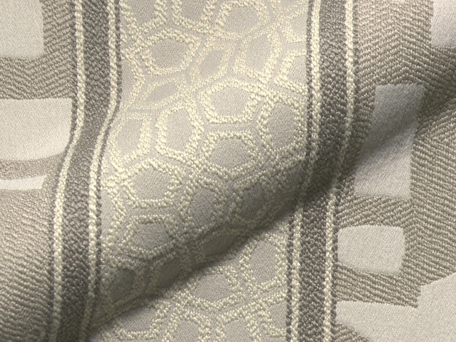 Takao 654q Hoepke Moebelbezugsstoffe Gestreift Beige