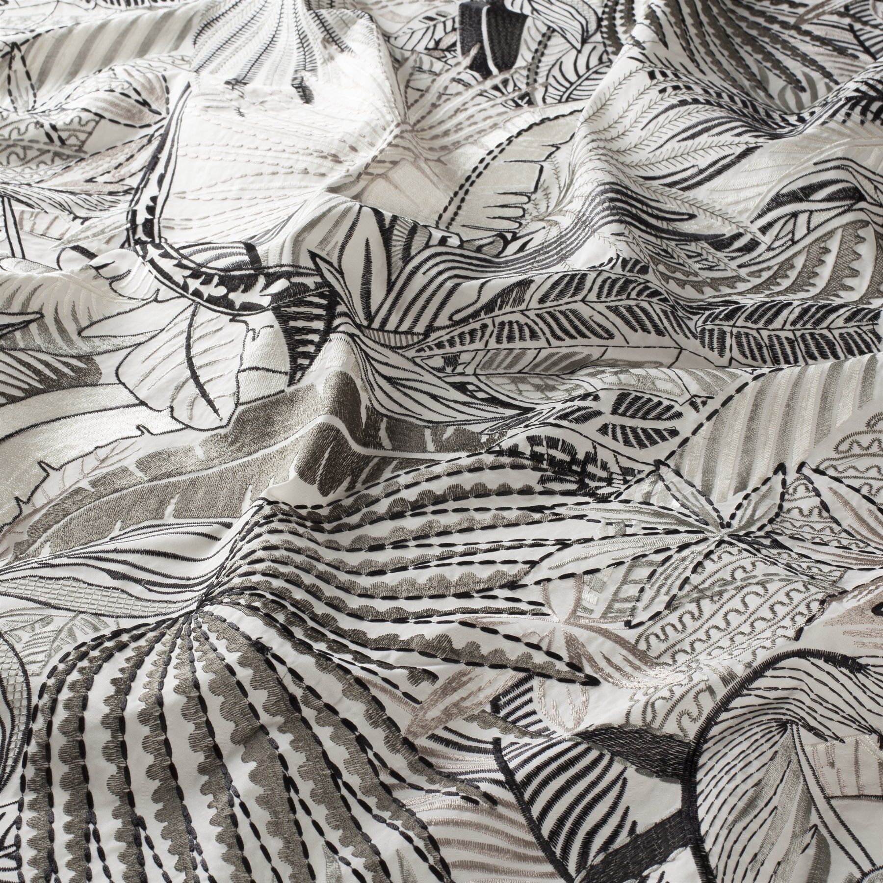 Ch3164 070 Goodness Jab Vorhangstoff Meterware Mit Blumenmuster Weiss Grau Ch3164 070 Goodness Jab Vorhangstoff Meterware Mit Blumenmuster Weiss Grau