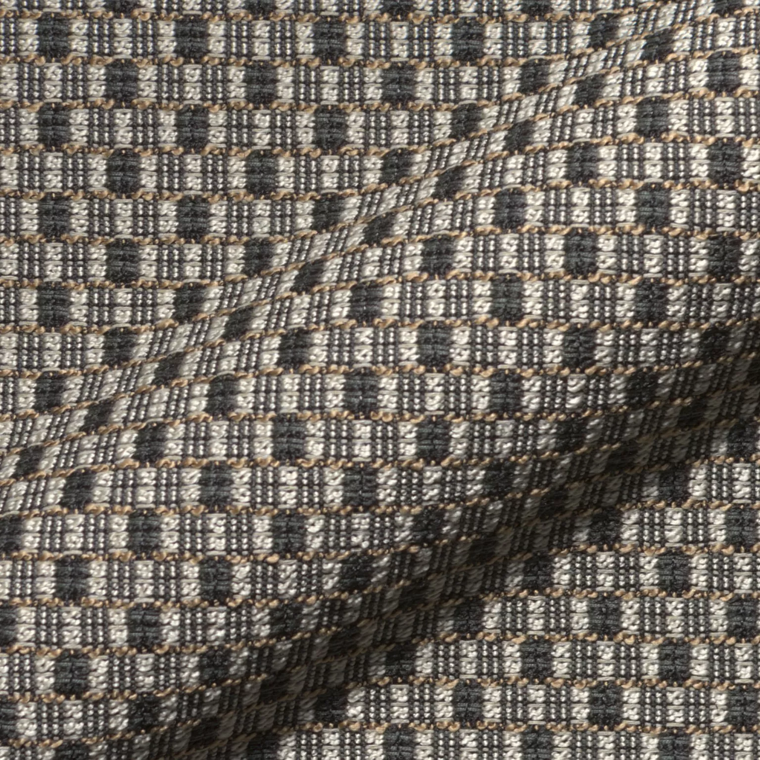 Chess 925 Hoepke Q2 Square Moebelstoff Gemustert Beige Grau