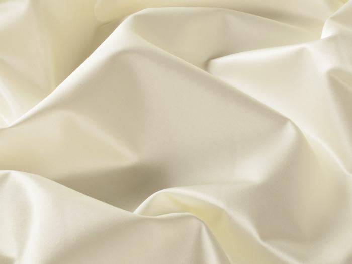vorhaenge-blickdicht-aus-satin-gala-ch-2657-177-farbe-beige-im-moebelstoffparadies