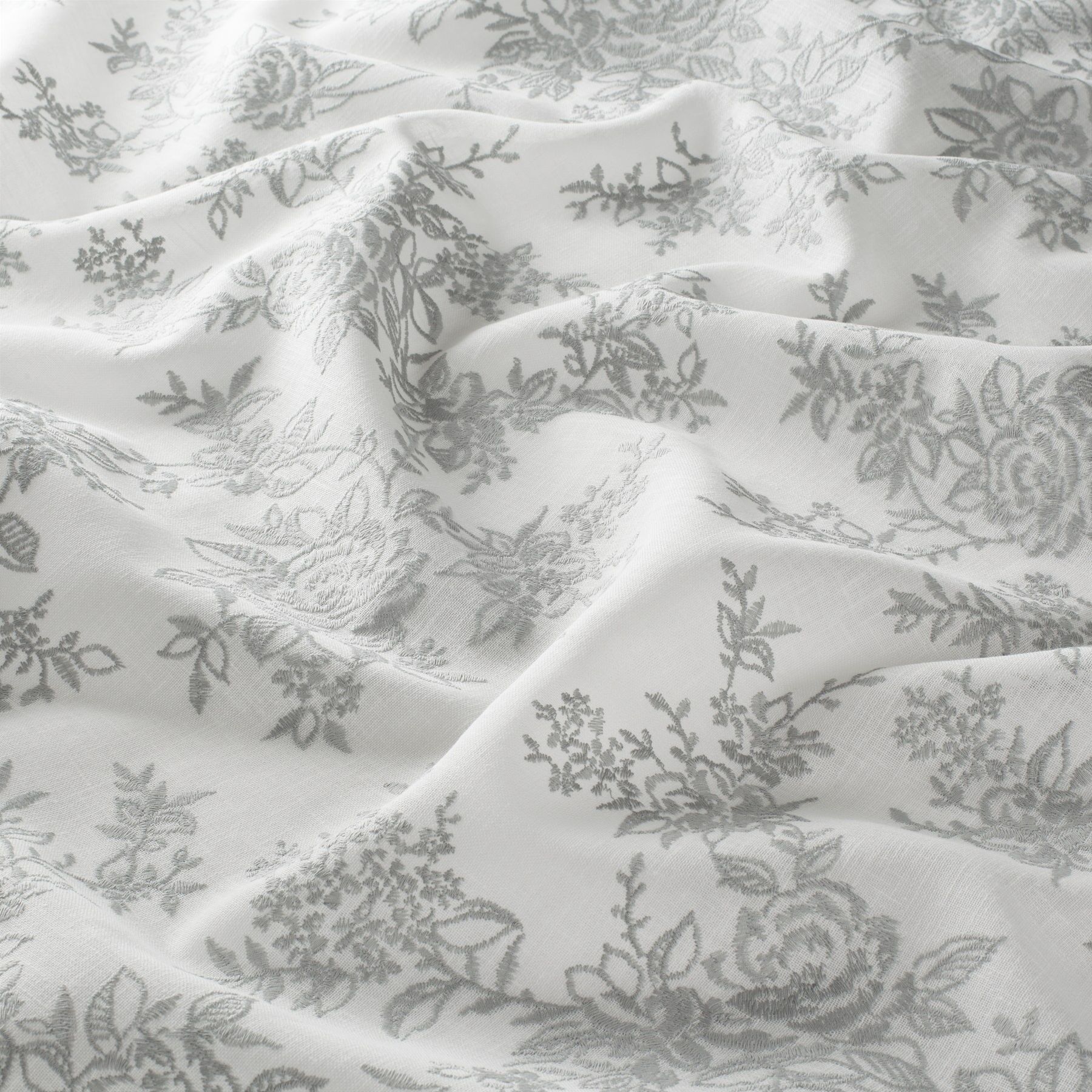 Ja7040 091 Greenhill Jab Landhaus Vorhangstoff Meterware Blumen Bestickt Weiss Grau
